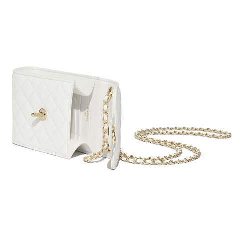 Classic clutch with chain .